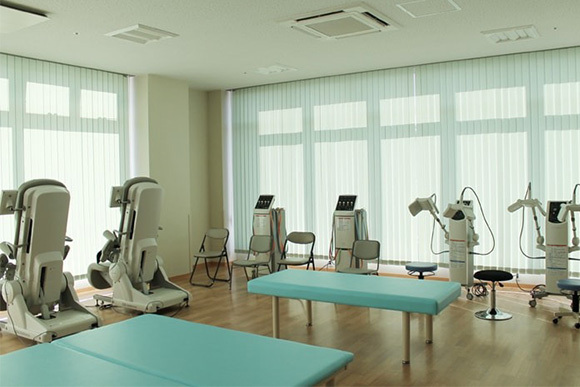 医療法人社団寧篤会 内房整形外科クリニック　リハビリ室